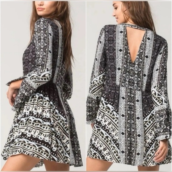 Free People Dresses & Skirts - Free People Tegan Border Printed Mini Dress Pockets Black White Combo Boho
